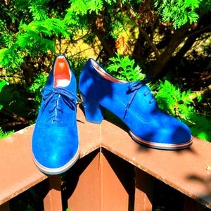 Lace up Block Heel Pumps - Like New